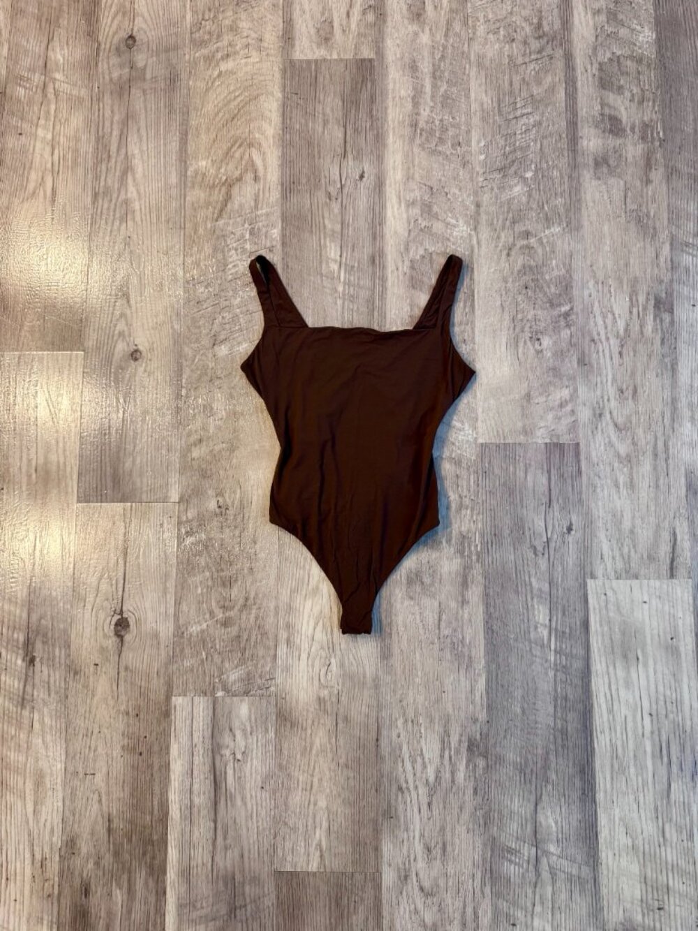 SKIMS Fits Everybody SQUARE NECK BODYSUIT - Picture 2 of 2